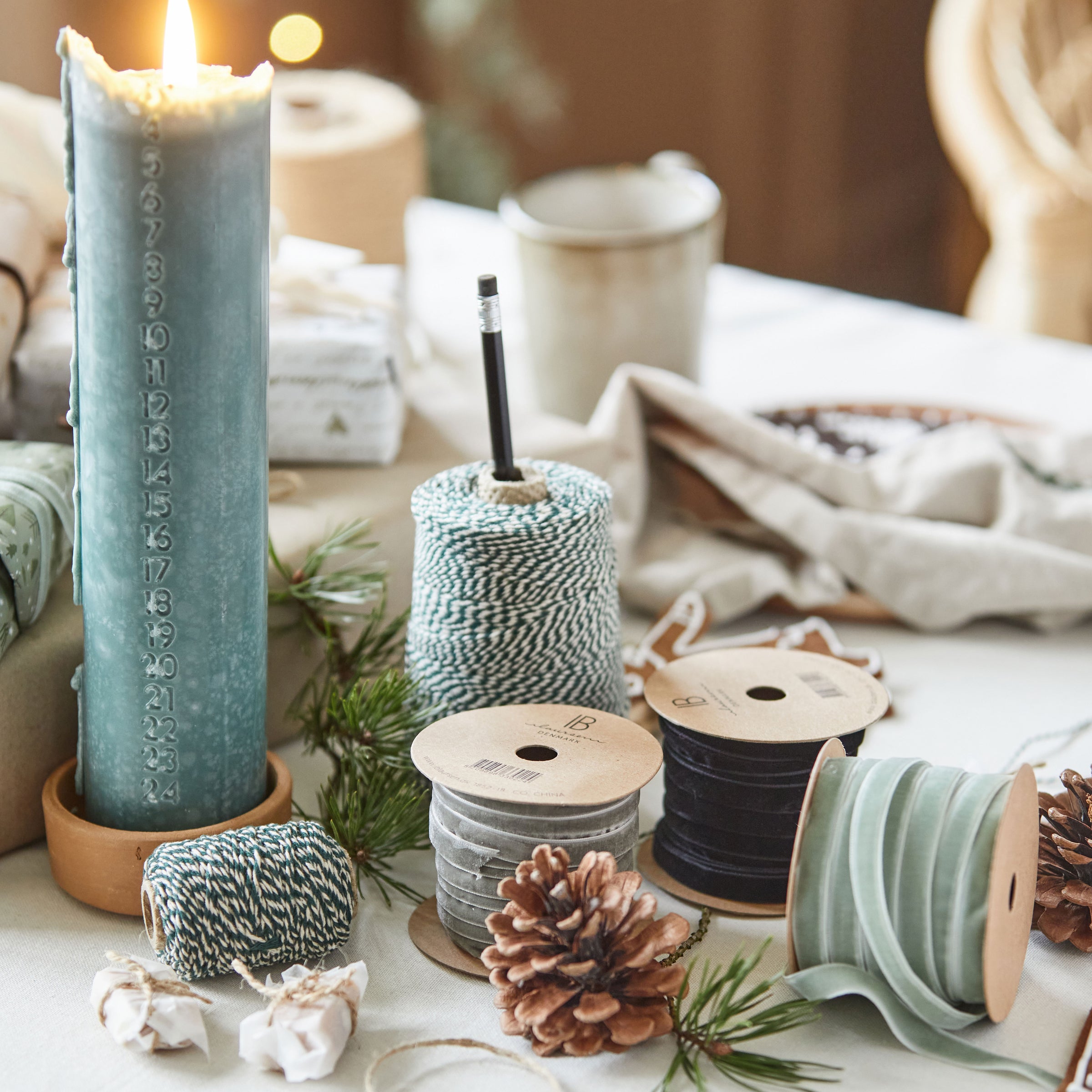 CARDS AND GIFT WRAPPING