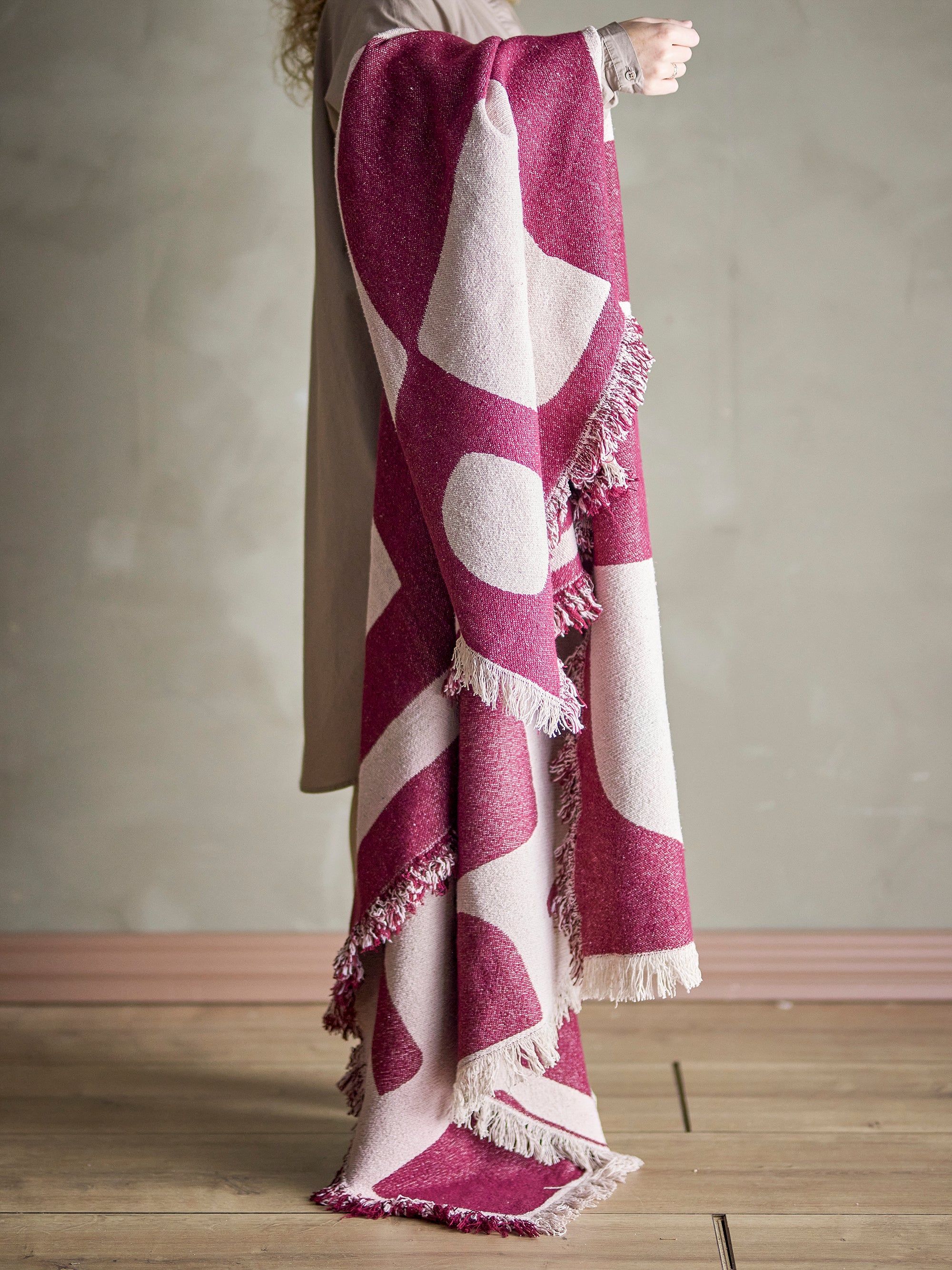 Olica Throw