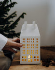Nordic Urban House – Tall Ceramic Building