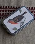 Lata de pastilla - Manzana/Arte de pájaros nórdicos