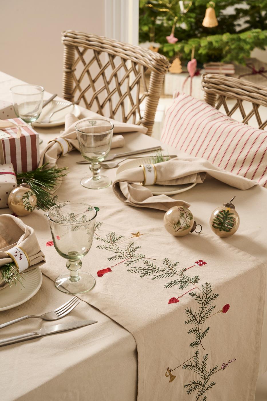 Nordic Table Runner