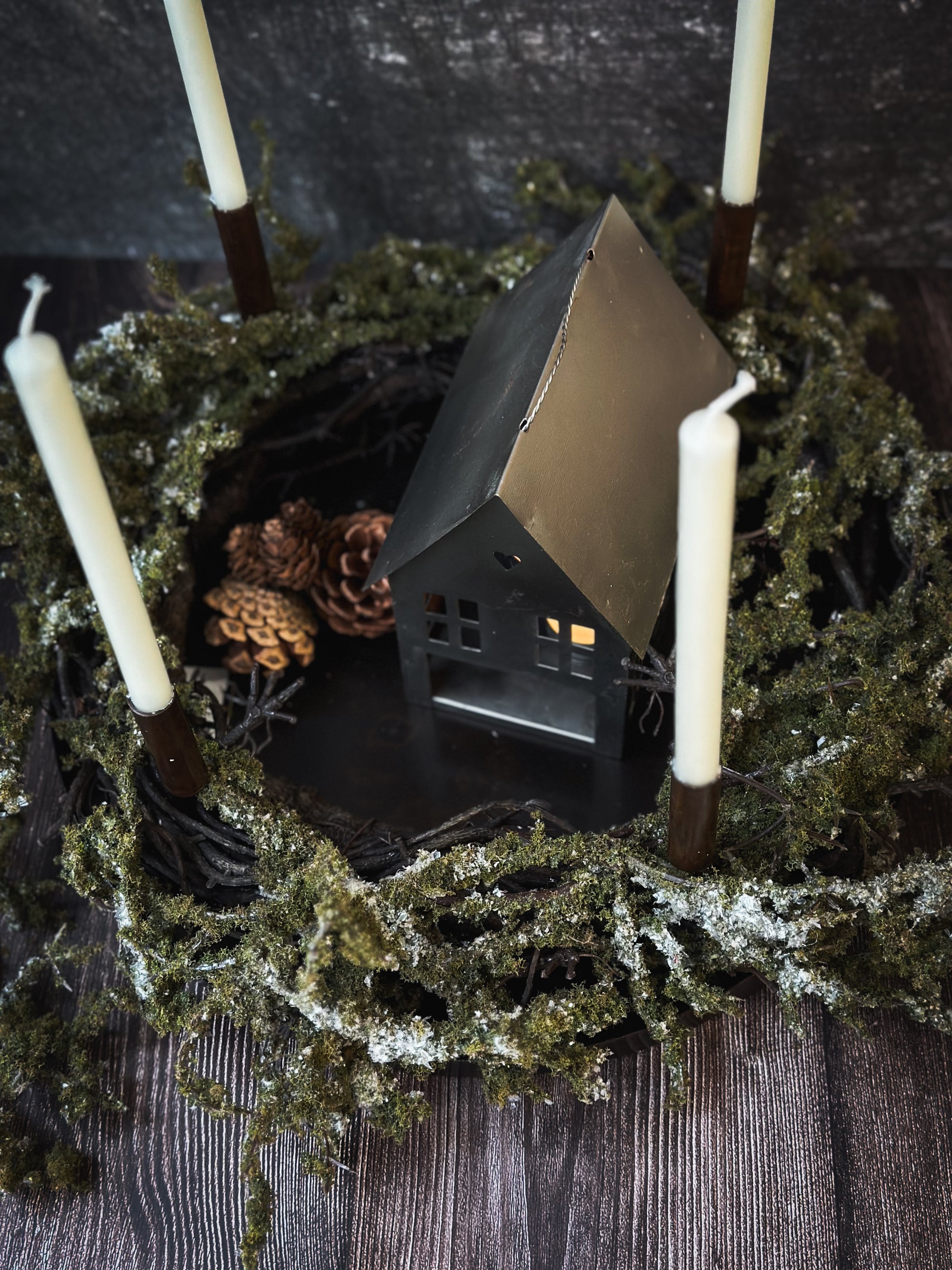Creating a Cozy Nordic Advent Centerpiece: A Step-by-Step Guide
