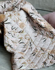 Quilt w. flower pattern
