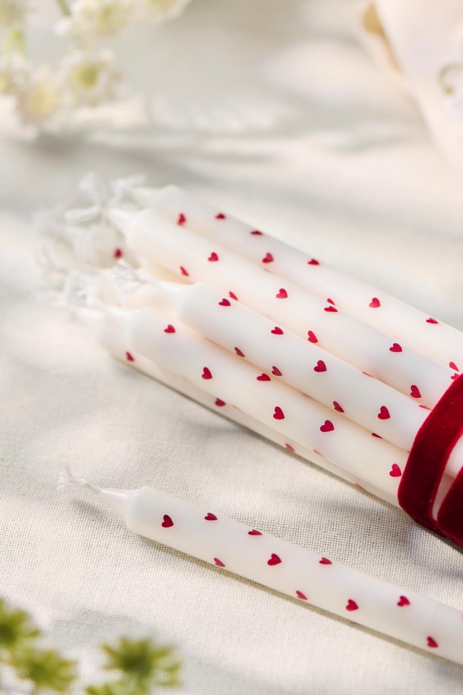 Taper candle - Red hearts 1.3 cm