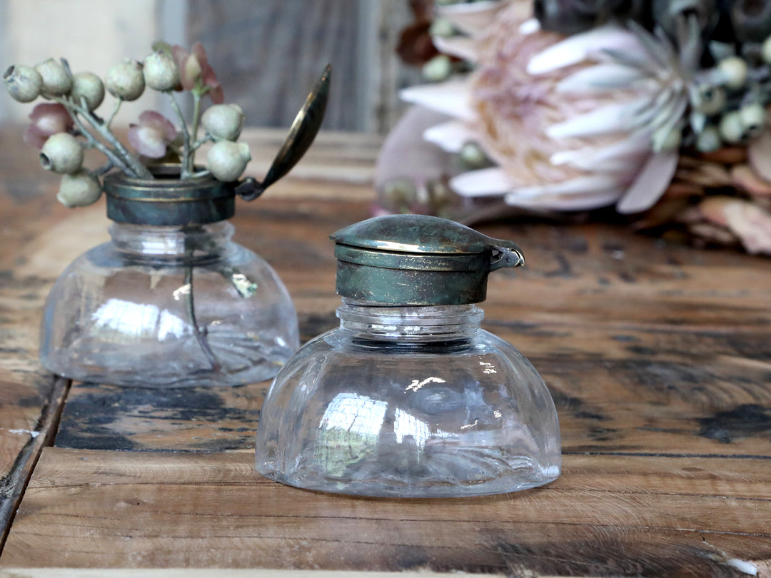 Old French Vase w. lid