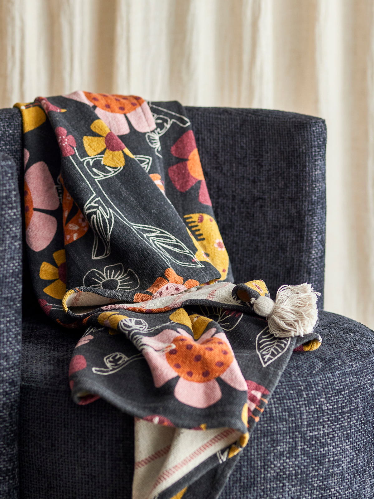 Vivielle Throw - Dark