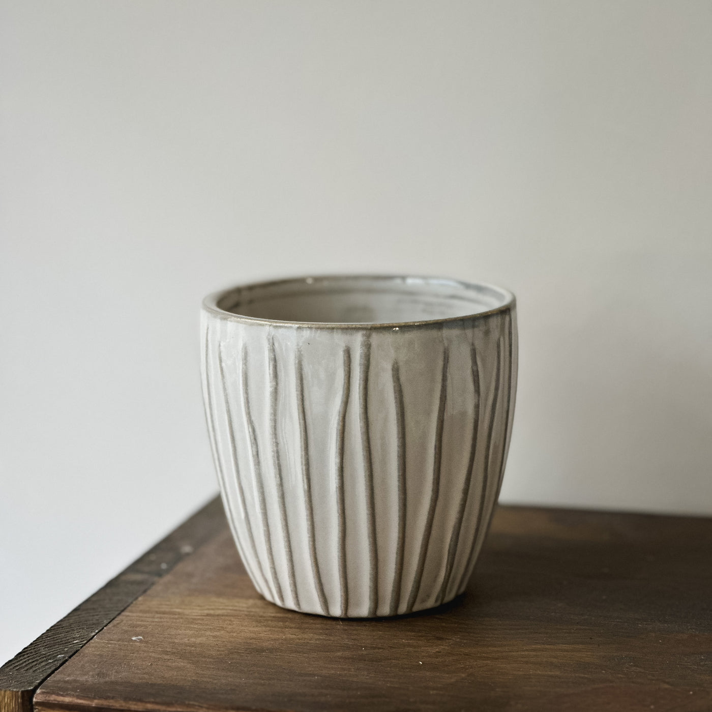 Ceramic pot stripes