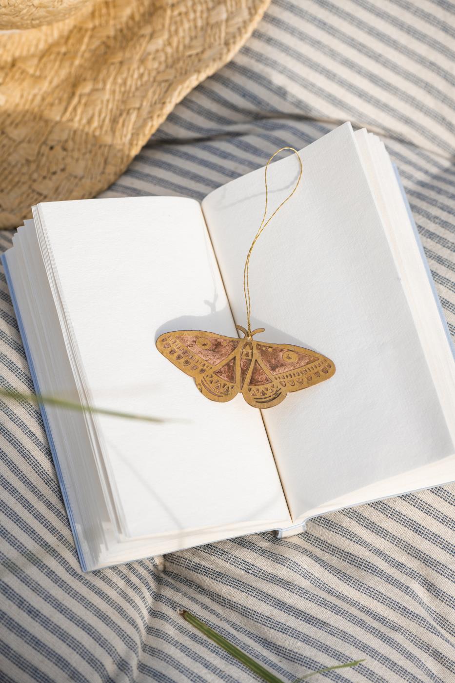 Butterfly w/wire brass