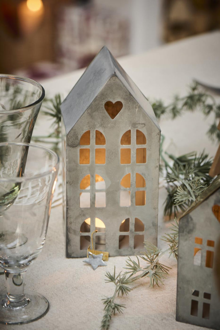 Metal House for tealights