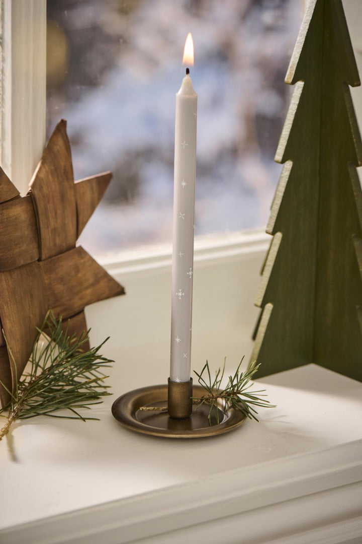 Candle holder for slim candles