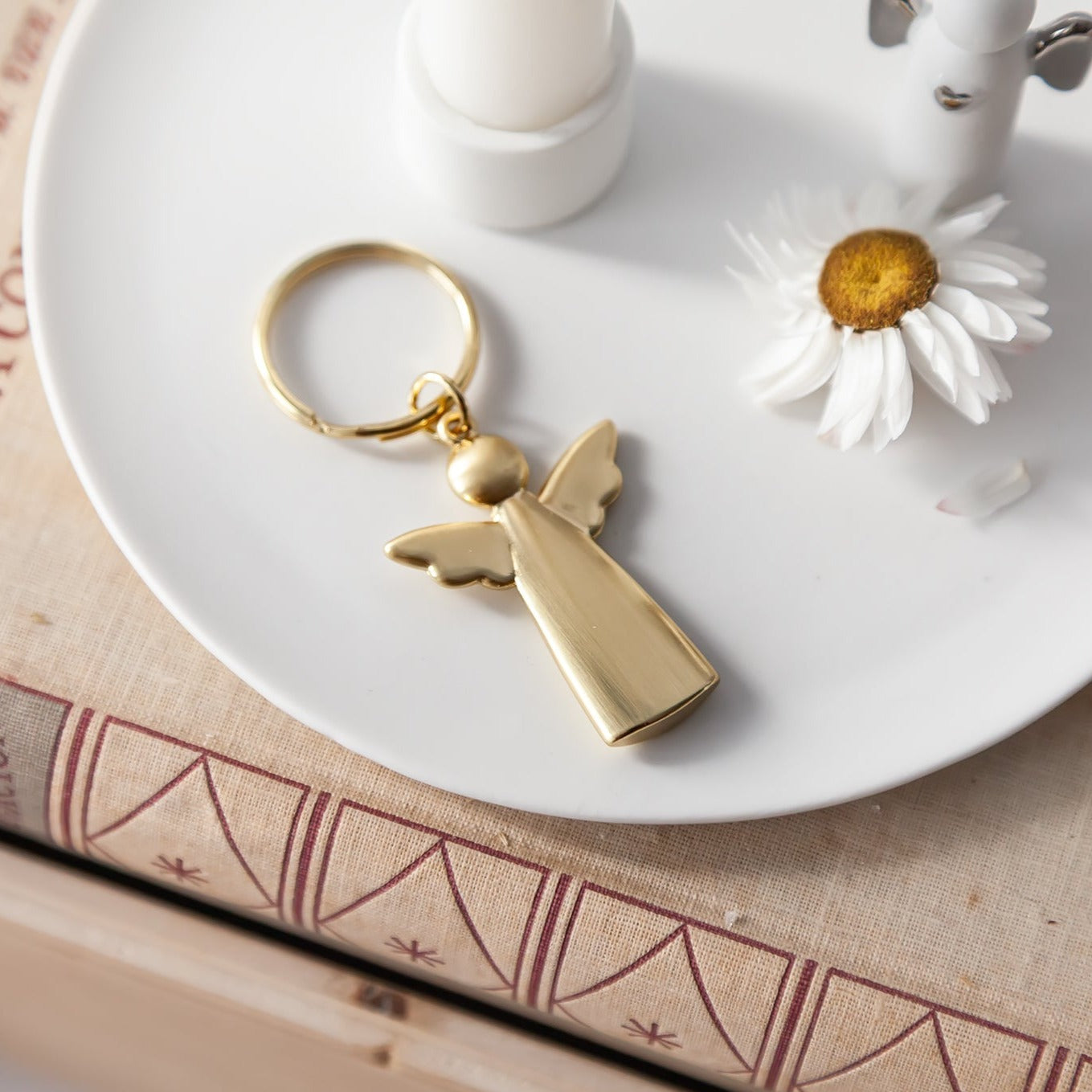 Angel keyring gold